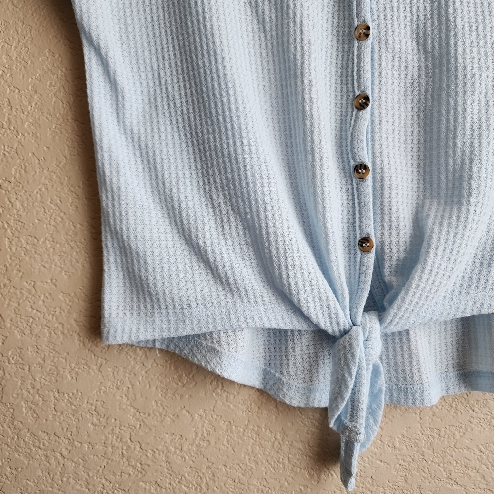 Hippie Rose Sky Blue Button-Down Short Sleeve Juniors Top Size M - Picture 4 of 10